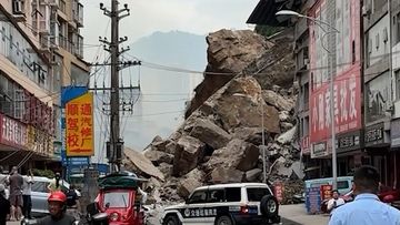 Longsor Dahsyat di Chongqing, Ratusan Warga Terjebak dan Rumah Hancur