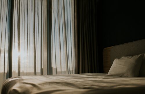 Berapa Lama Manusia Bisa Bertahan Tanpa Tidur? Rekor Dunia dan Dampaknya