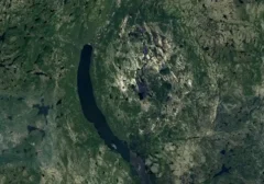 Kawah Meteor Purba Berusia 390 Juta Tahun Ditemukan di Quebec Lewat Google Maps