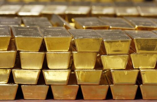 Emas Tertekan Dolar dan Ketidakpastian Global, Prospek Jangka Panjang Tetap Cerah?