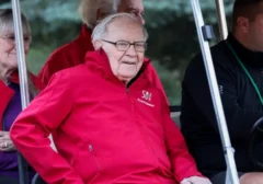 Buffett Ungkap Perubahan Strategi Investasi Berkshire Hathaway Akibat Perlombaan AI