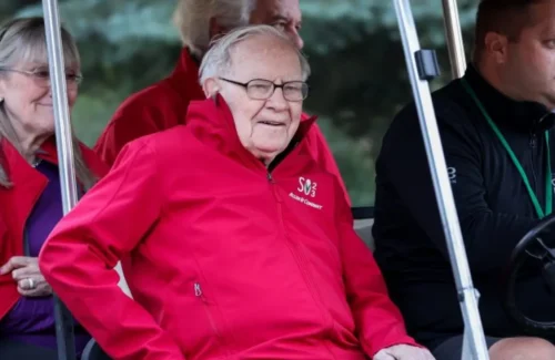 Buffett Ungkap Perubahan Strategi Investasi Berkshire Hathaway Akibat Perlombaan AI