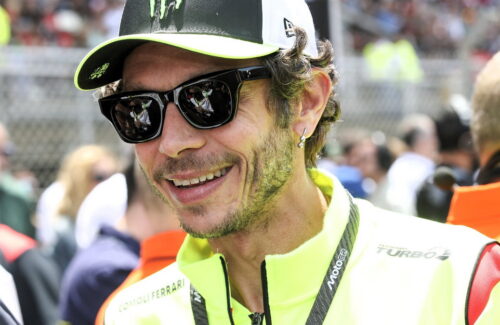 Valentino Rossi Dukung Kimi Antonelli Raih Gelar F1 2026, Abaikan Ferrari