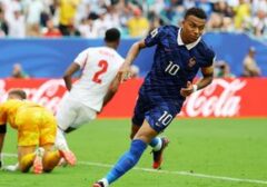 Prancis Menipiskan Ketinggalan 2-4 dari Inggris Berkat Gol Mbappe dan Barcola
