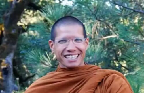 Putra Konglomerat Malaysia Lepas Harta Rp90 Triliun Demi Kehidupan Bhikkhu