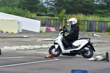 Honda Siapkan Strategi Jual 1 Juta Motor Listrik di 2030