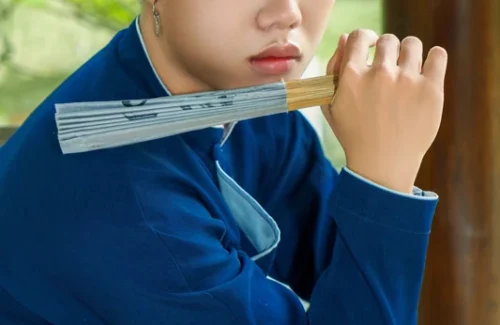 Heo Nam Jun Pancarkan Maskulinitas Lewat Busana di 'My Royal Nemesis 2026'
