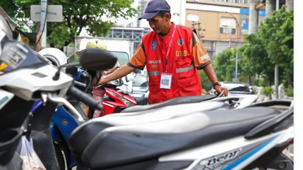 Pemkot Surabaya Berlakukan Tarif Parkir Transparan di Mal dan Kafe