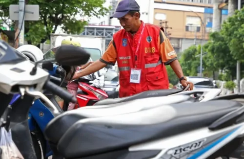 Pemkot Surabaya Berlakukan Tarif Parkir Transparan di Mal dan Kafe