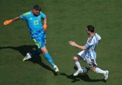 Babak Pertama Final Piala Dunia 2026: Spanyol dan Argentina Saling Jegal, Skor Kacamata