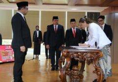 Biaya Naturalisasi Warga Asing Naik Menjadi Rp75 Juta