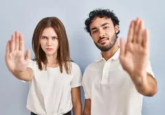 Empat Zodiak Cenderung Blak-blakan di Kencan Pertama, Ungkap Isi Hati Tanpa Saring