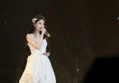 IU Tunda Konser dan Rilis Album Akibat Kondisi Telinga yang Memburuk