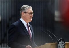 Keir Starmer Resmi Lengser dari Jabatan PM Inggris Setelah Bertemu Raja Charles III