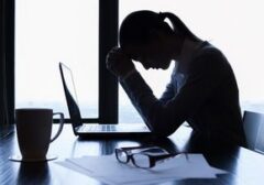 Quiet Cracking: Ketika Karyawan Tetap Bekerja Namun Jiwa Tak Lagi Bersemangat