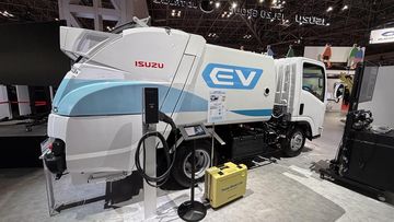 Truk Listrik Isuzu ELF EV: Menanti Keputusan Pemasaran di Indonesia