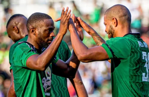 Alex Martins: Sang Mesin Gol Persebaya Surabaya yang Pecahkan Rekor di Super League
