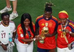 Nico Williams Persembahkan Medali Piala Dunia 2026 untuk Sang Ibu dalam Momen Emosional
