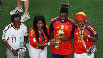 Nico Williams Persembahkan Medali Piala Dunia 2026 untuk Sang Ibu dalam Momen Emosional