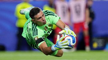 Emiliano Martinez Akui Luka Mendalam Pasca Argentina Tersingkir dari Piala Dunia 2026