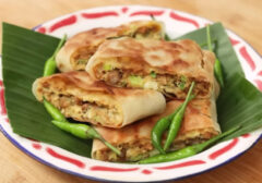 Resep Martabak Telur Ayam Kecap: Lezat, Gurih, dan Praktis Dibuat di Rumah