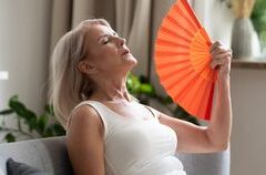 Studi Multiomik Ungkap Keterkaitan Usia Menopause dengan Kesehatan Kognitif