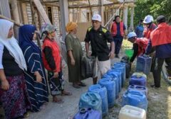 Kekeringan Meluas, Warga Bangkalan Berebut Air Bersih di Tengah Kemarau Panjang