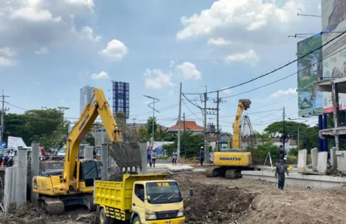 Surabaya Perluas Jalan Raya Menganti 950 Meter untuk Atasi Kemacetan
