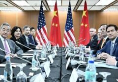 Menteri Luar Negeri AS dan China Gelar Pertemuan di Tengah Ketegangan Timur Tengah Saat KTT ASEAN