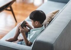 Lima Strategi Efektif Cegah Anak Kecanduan Gadget