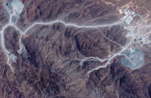Pickaxe Mountain: Titik Api Ketegangan Nuklir AS-Iran