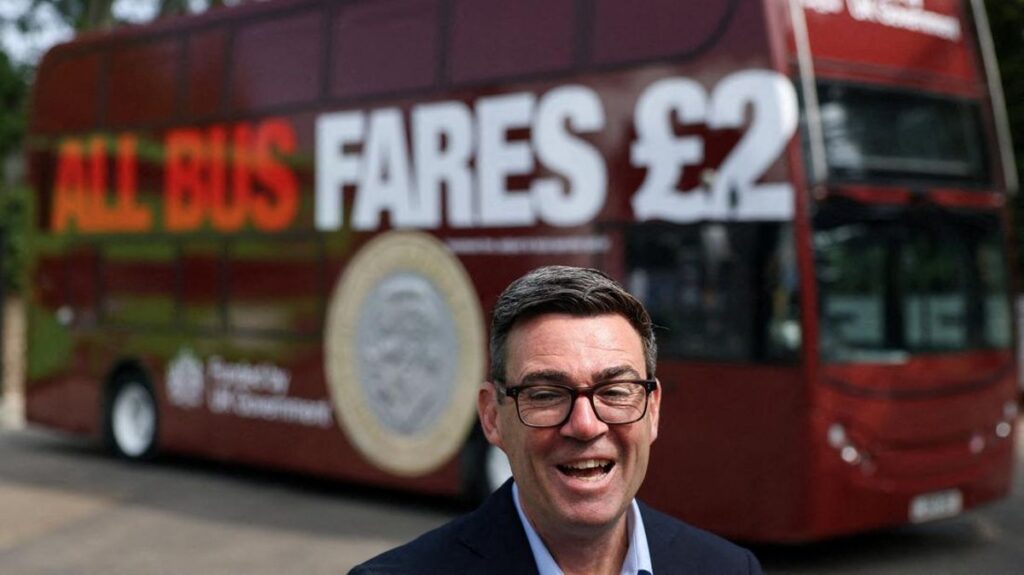 Andy Burnham Pangkas Tarif Bus Jadi £2, Langkah Awal Ringankan Beban Warga Inggris