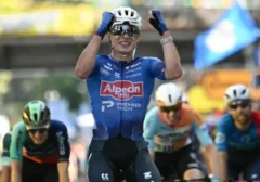 Jasper Philipsen Sabet Etape 17 Tour de France 2026, Tadej Pogacar Pertahankan Pucuk Klasemen Umum