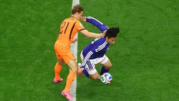 Cedera Lutut Hambat Frenkie de Jong Bela Barcelona di Awal Musim