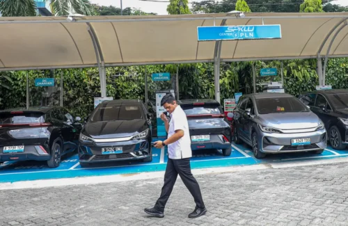 KOLEKSI Desak Percepatan Adopsi Mobil Listrik Lewat Insentif dan SPKLU