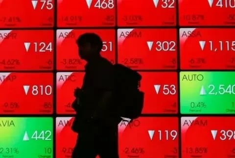 Investor Jual Saham, IHSG Ambles 1,88% ke Level 6.196