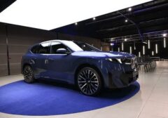 BMW iX3 Pamerkan Kabin Mewah dan Kestabilan Sporty dalam Uji Coba