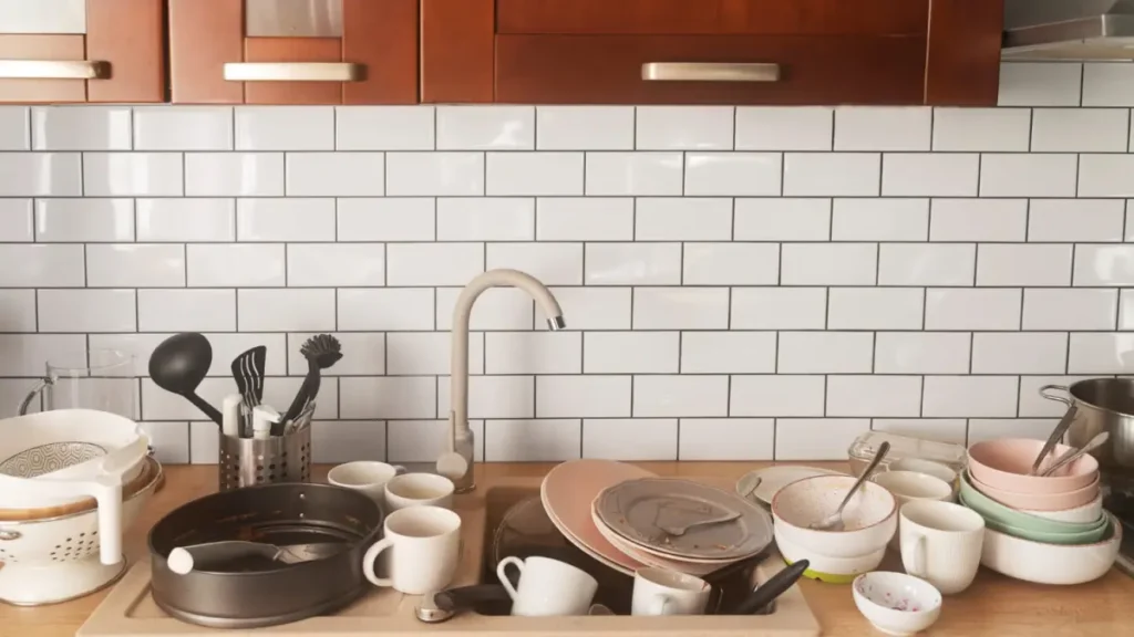 Perlu Diwaspadai: 6 Peralatan Dapur Ini Wajib Diganti Demi Keamanan
