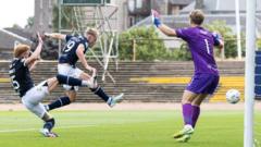 Drama Liga Skotlandia: St Johnstone Tersingkir, Dundee United Melaju Tipis