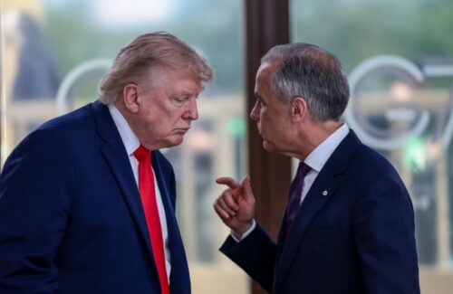 Amerika Serikat Terapkan Tarif Impor Baru, 60 Negara Terdampak dan Protes Mengemuka