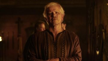 John Leguizamo Jalani 'Kebutaan' 14 Jam Sehari Demi Peran Eumaeus di 'The Odyssey'