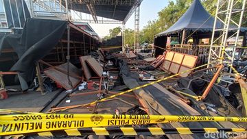 Puluhan Luka Akibat Tribun VIP Kejurnas Drift Purwokerto Ambruk
