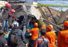 Truk Trailer Hilang Kendali di Pasuruan, 3 Tewas dalam Tabrakan Beruntun