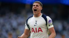Rekor Belanja Tottenham Hotspur Cerminkan Ambisi Baru, Kata Micky van de Ven