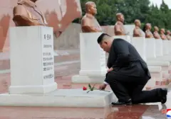Kim Jong Un Ziarah Makam Pahlawan Korea Rayakan 73 Tahun Gencatan Senjata