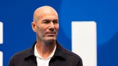 Zinedine Zidane Resmi Latih Timnas Prancis