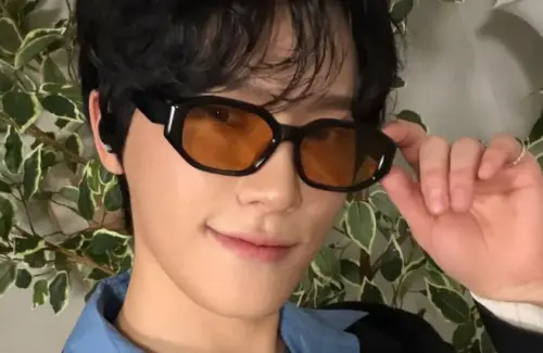 Dino SEVENTEEN Gelar Konser Solo Perdana Sebagai Pcheolin Agustus 2026