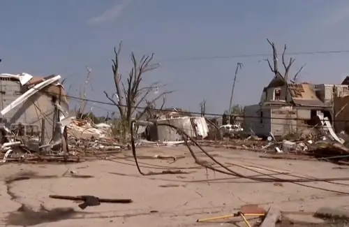 Tornado Ngamuk di Wisconsin Timur: Ribuan Warga Terdampak, Infrastruktur Rusak Parah