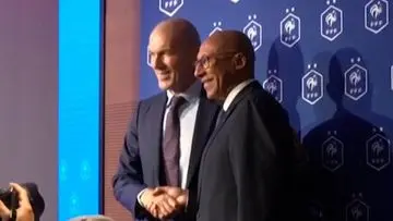 Zinedine Zidane Pimpin Timnas Prancis Pasca-2026, Deschamps Beri Jalan