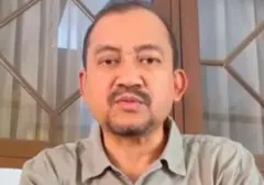 KPK Sita Koleksi Kendaraan Mewah Bupati Pemalang Anom Widiyantoro